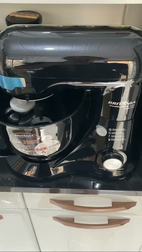 foto de Batedeira Planetária Turbo Power Plus Bbp760p Britânia Preto 60