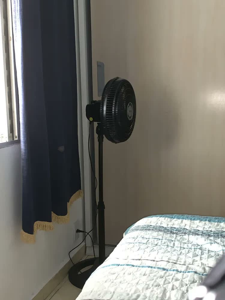foto de comprador de Ventilador Oscilante De Coluna Ventisol 30cm Turbo 6 Pás Preto