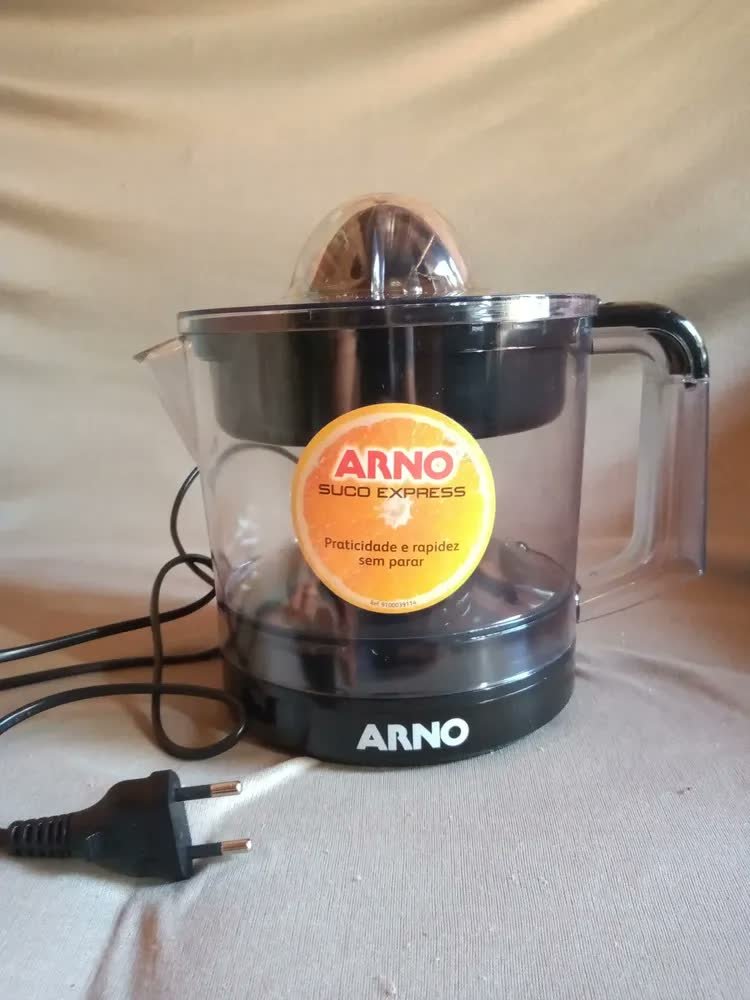 foto de Espremedor De Frutas Suco Express 0,75l Preto CP31 220