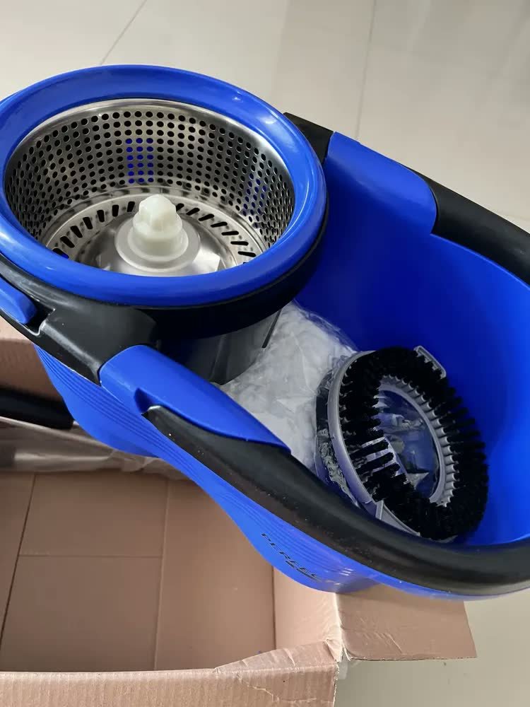 foto de comprador de Esfregão Perfect Pro Mop 360° Balde Inox Cabo Longo Microfibra 16L