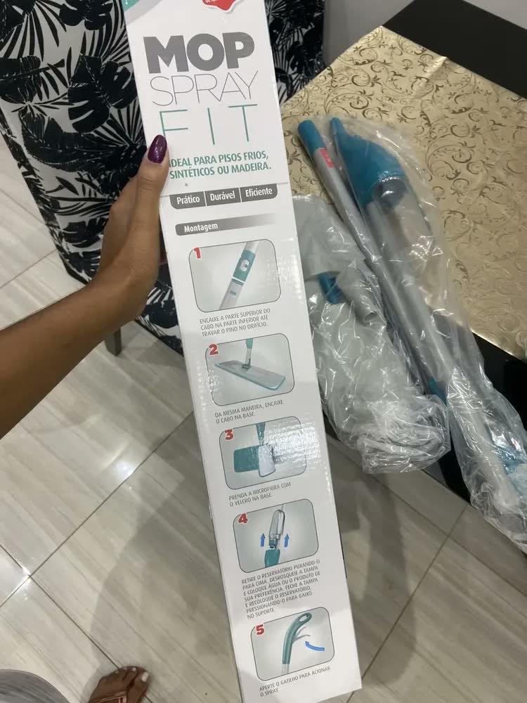 foto de comprador de Rodo Mop Spray Flash Limp Fit C/ Microfibra Lavável Mop0556