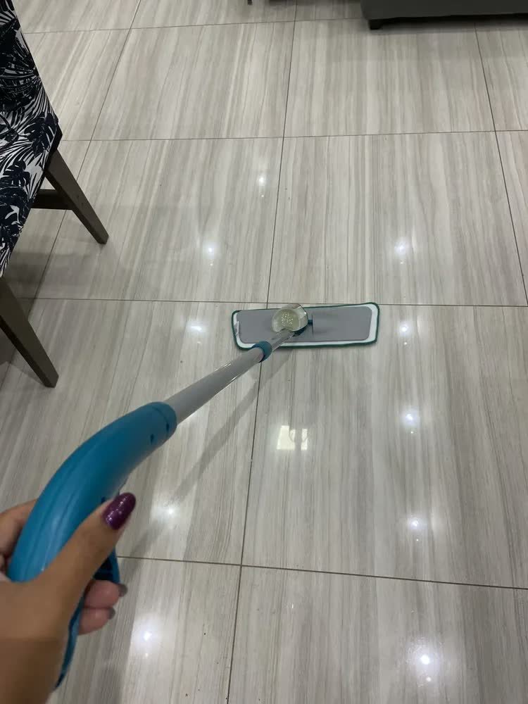foto de comprador de Rodo Mop Spray Flash Limp Fit C/ Microfibra Lavável Mop0556