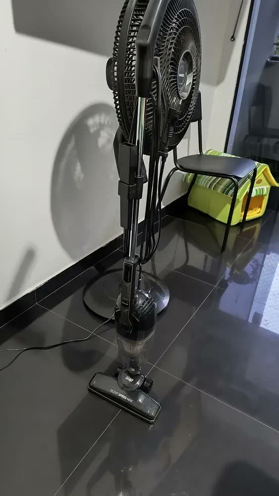 foto de comprador de Aspirador de Pó Vertical WAP Silent Speed Max 3 em 1 Filtro HEPA 1350W