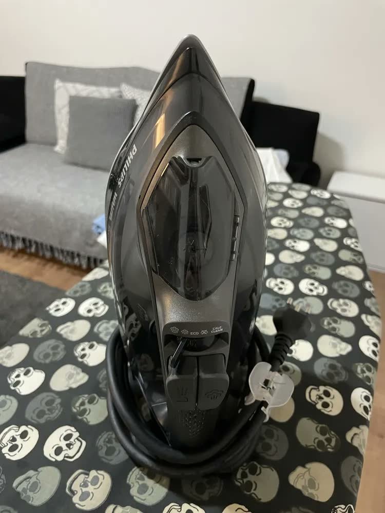 foto de Ferro A Vapor Série 5000 Dst5040 Preto Philips Walita Preto