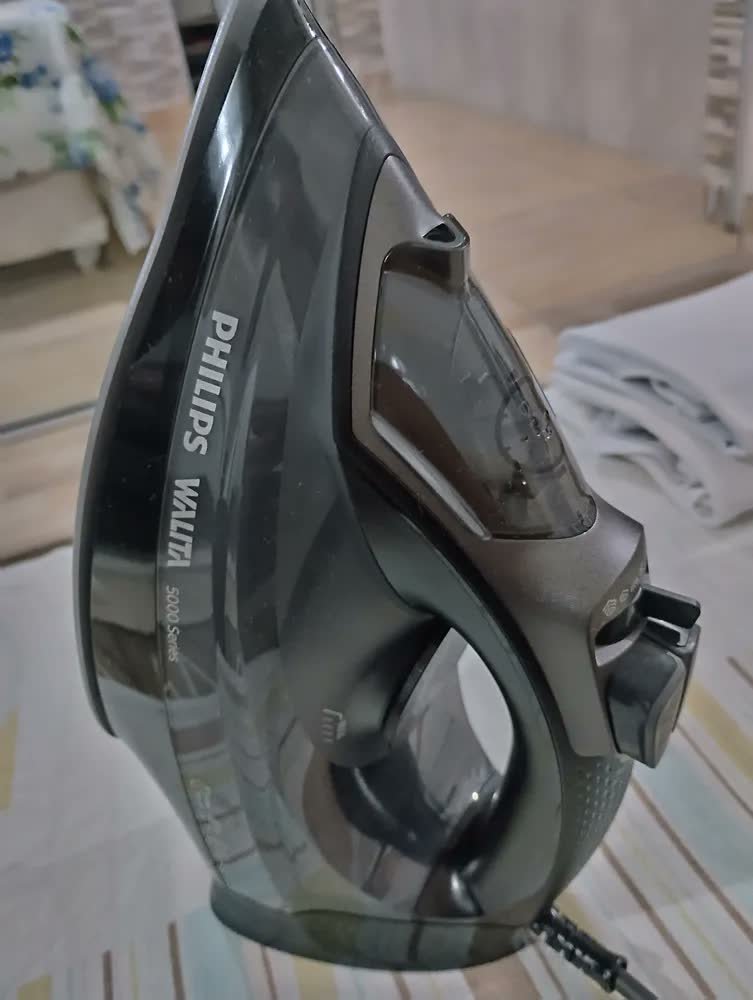 foto de Ferro A Vapor Série 5000 Dst5040 Preto Philips Walita Preto