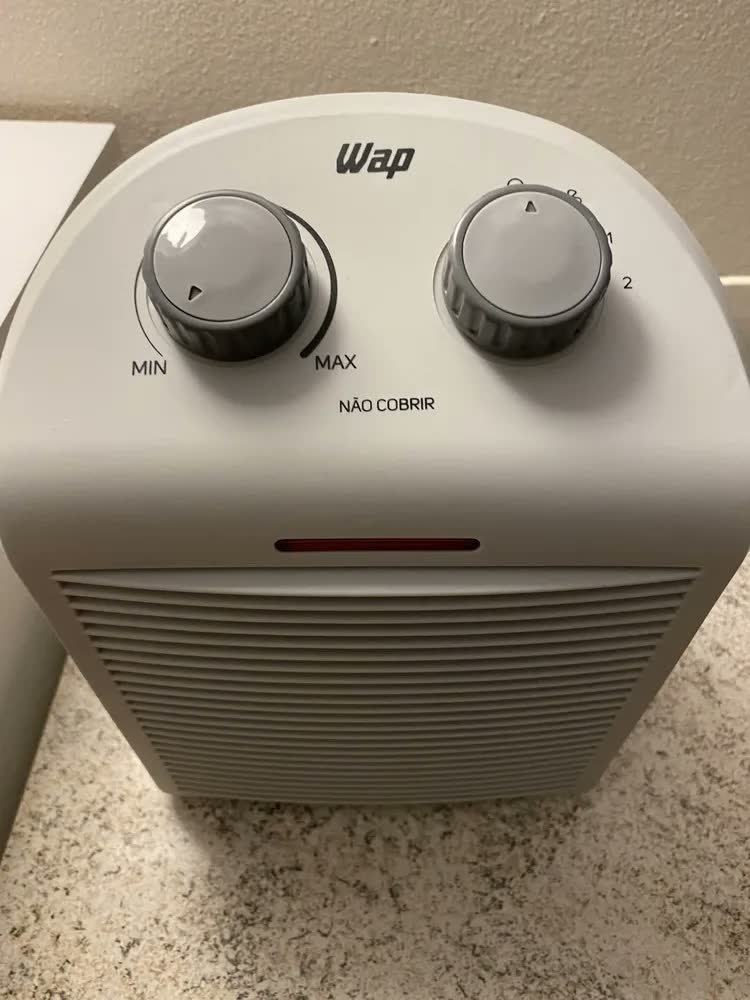 foto de Aquecedor Elétrico Portátil 3 em 1 WAP Air Heat com Ventilador e Triplo Sistema de Segurança