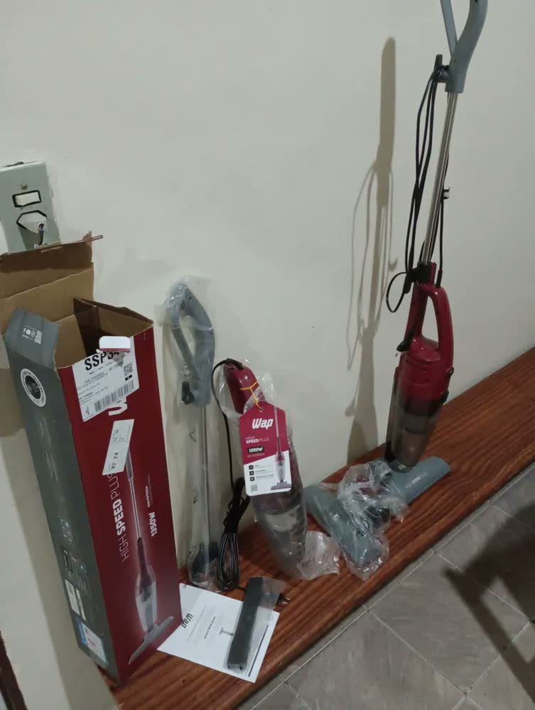 foto de comprador de Aspirador De Pó Vertical E Portátil Wap High Speed Plus 1350w 1,2 Litros Filtro Hepa Tecnologia Cyclone 3 Em 1