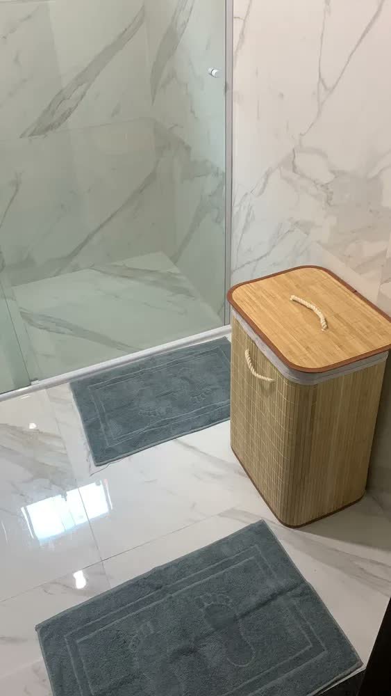 foto de comprador de Cesto Bambu Jolitex retangular com tampa bege