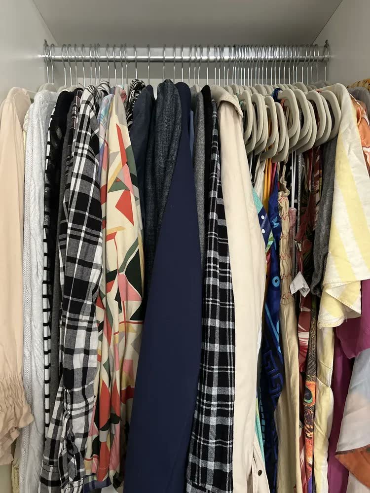 foto de comprador de Kit Cabides Veludo De Roupa Antideslizante Slim Adulto 50 Un