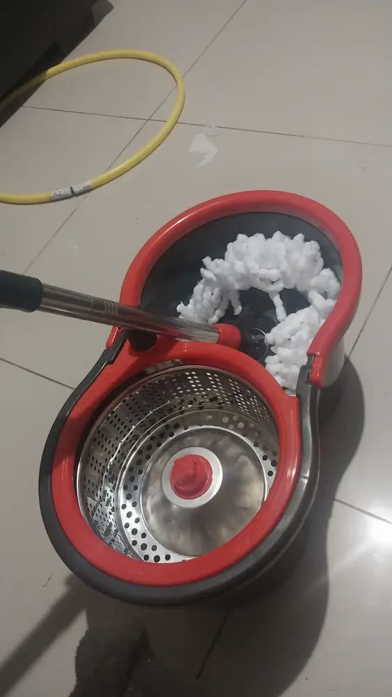 foto de comprador de Mop Giratório Pro Com Centrífuga em Aço Inox Powermaid Cinza e Vermelho