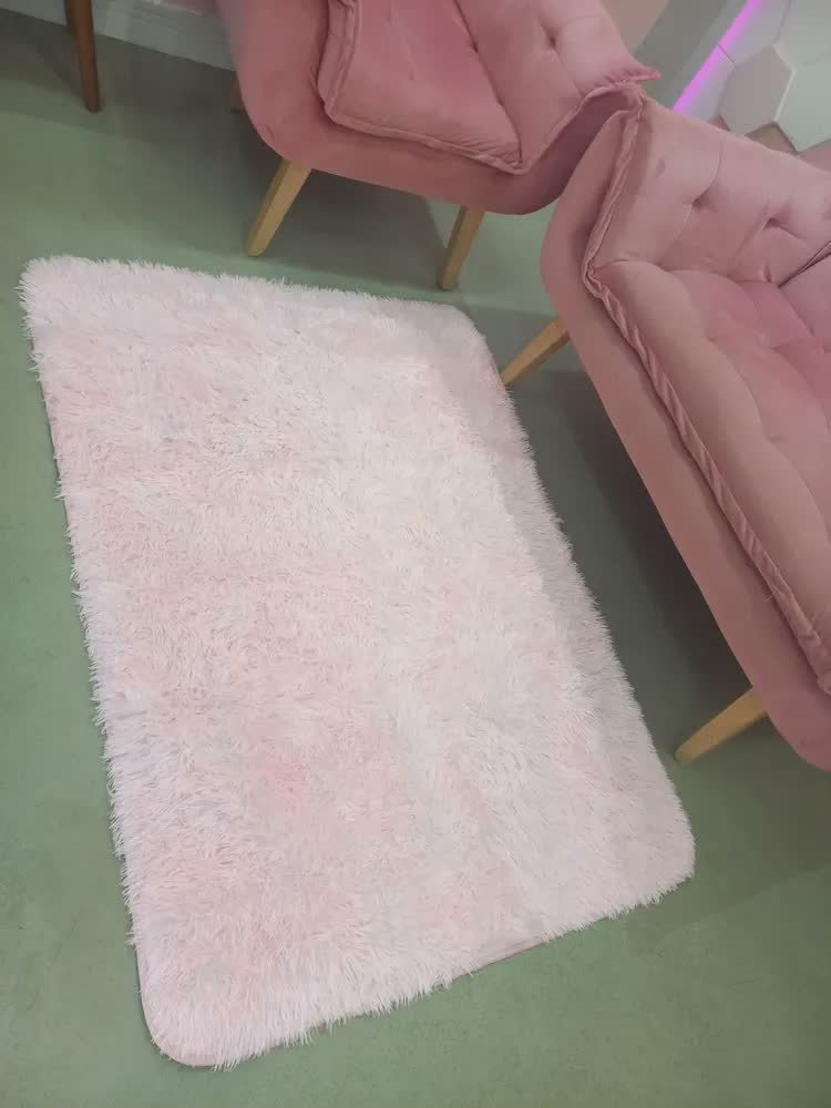 foto de comprador de Tapete Para Sala Quarto In Felpudo Peludo Rosa Bebe Criança