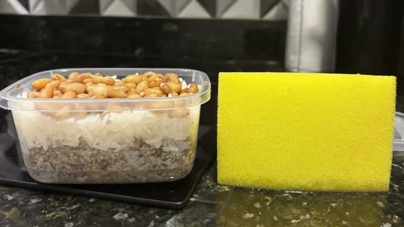 foto de comprador de Kit 10 Potes 1 Litro Transparente Marmita Fitness Bpa Free Tampa Hermética Reutilizável Micro E Freezer ponte lar utilidades