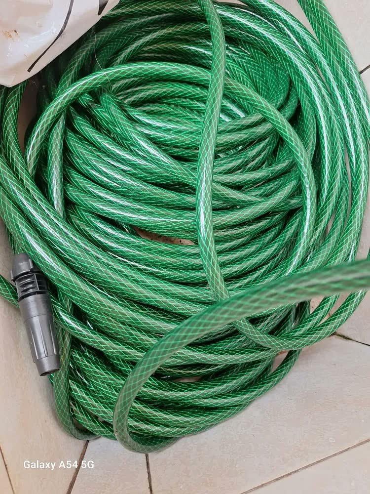 Mangueira De Jardim 50m Metros Com Esguicho Trançada Reforçada Flexível 7/16 Anti Dobra Irrigação Quintal Poço Lavagem Durável Marqs Home