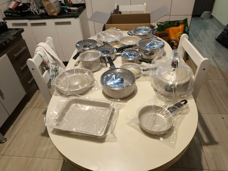 foto de comprador de Conjunto Panelas 17 Peças Antiaderente Brinde Panela Pressão
