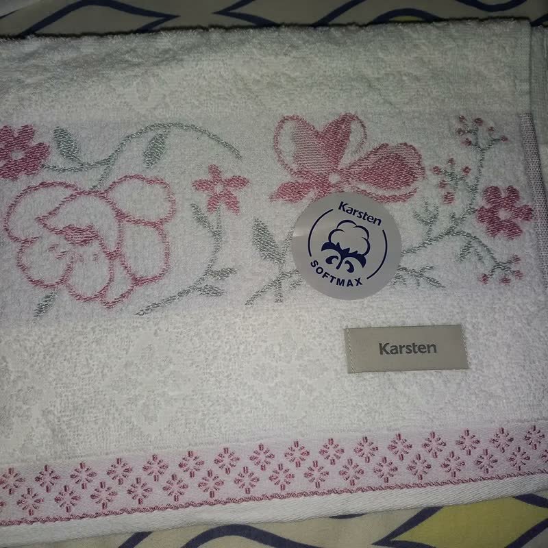 foto de comprador de Toalha De Banho Karsten Yuna 100% Algodão Barra Floral Macia