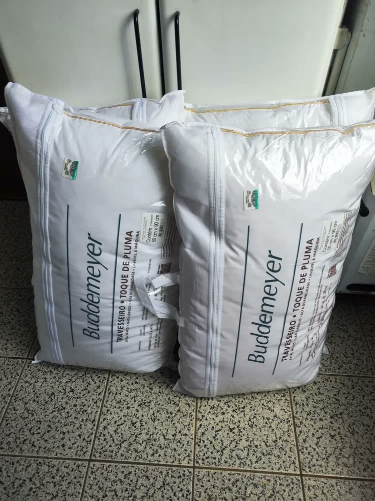 foto de Kit Travesseiro 50x70cm Buddemeyer Toque de Pluma Algodão Branco 2 peças