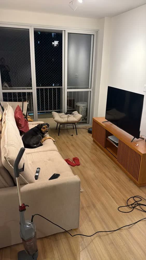 foto de comprador de Rack Mavaular Logan Naturalle para TV até 75 Polegadas Ripado 2 Portas