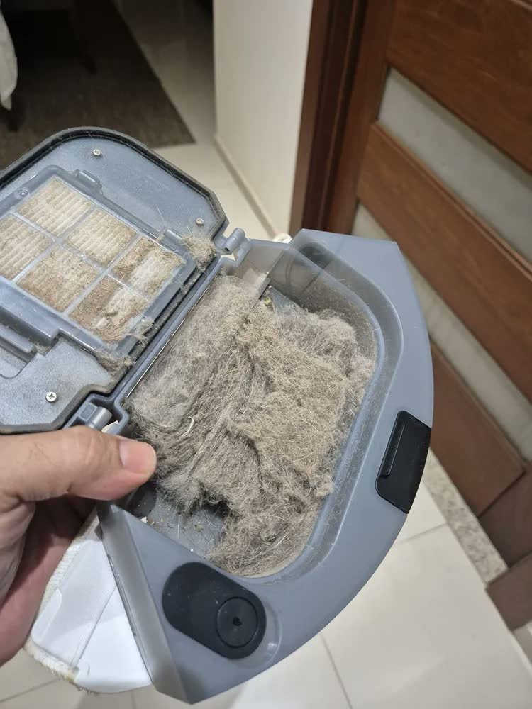 foto de Robô Aspirador de Pó Kärcher RCV 2 com Navegação e Controle Remoto – Bivolt.