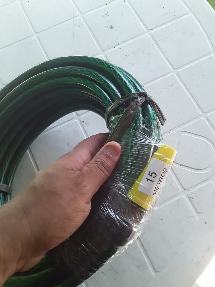 foto de comprador de Mangueira De Jardim 15m Metros Com Esguicho Trançada Reforçada Flexível 7/16 Anti Dobra Irrigação Quintal Poço Lavagem Durável Marqs Home