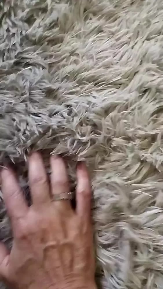 foto de comprador de Tapete Redondo 140 Cm Peludo Felpudo Macio Para Sala Quarto