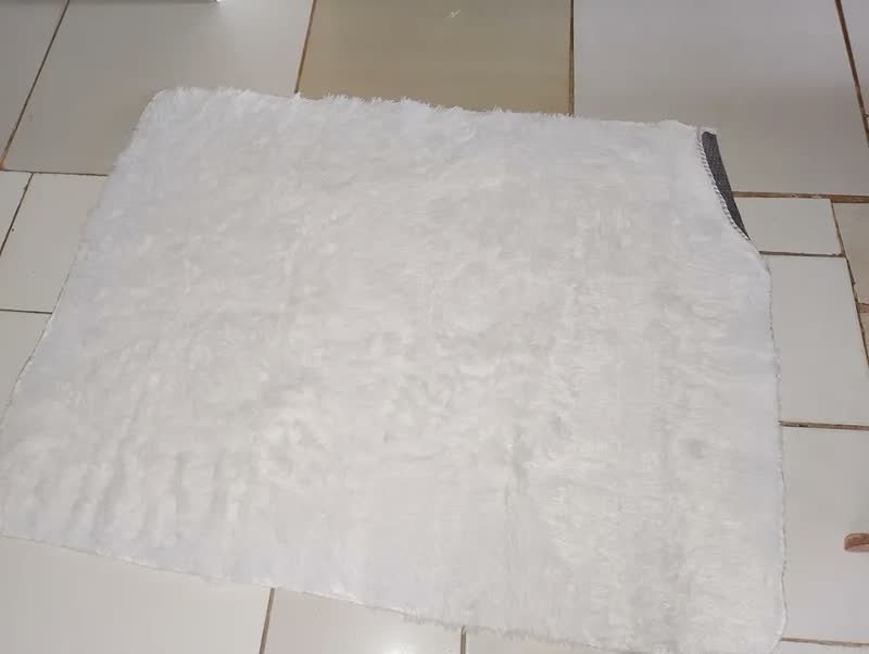 foto de comprador de Tapete Sala Quarto 1,00x1,40 Shaggy Peludo Fofinho Luxo