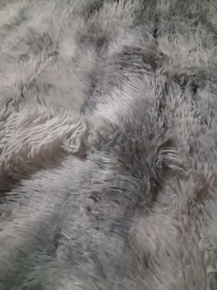 foto de comprador de Tapete Sala Quarto 1,00x1,40 Shaggy Peludo Fofinho Luxo