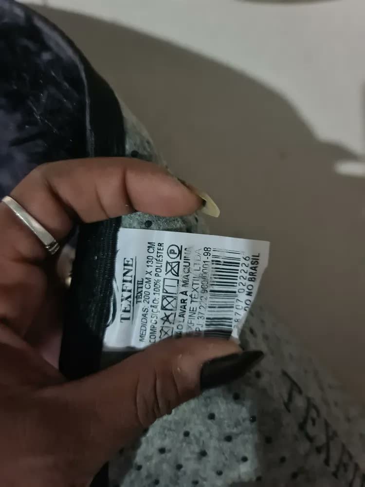 foto de comprador de Tapete 2,00x1,50 Peludo Felpudo Sala E Quarto Cores Cor Bege-mesclado Desenho Do Tecido Pelo Alto