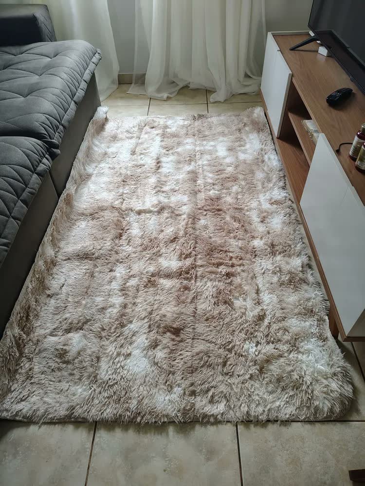 foto de comprador de Tapete 2,00x1,50 Felpudo Peludo Macio Sala Quarto