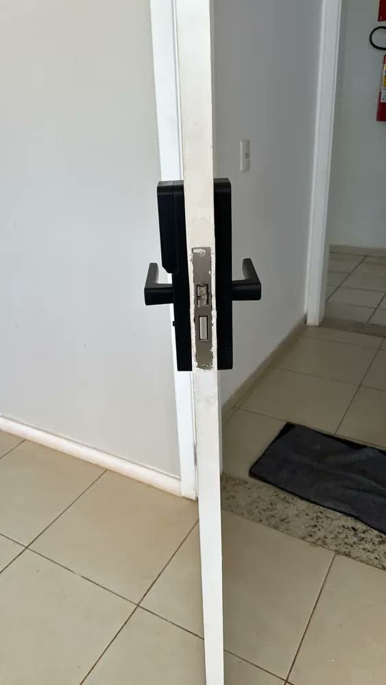 foto de comprador de Fechadura Eletrônica Porta Com Câmera Biometria Senha App Preto