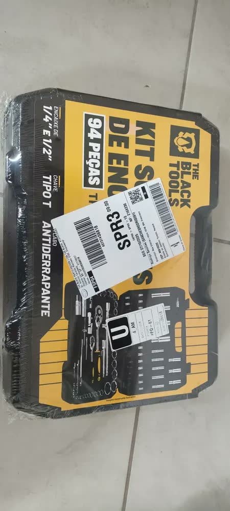 foto de comprador de Jogo De Ferramentas Soquetes Encaixe 1/4 E 1/2 Pol. Catraca Reversível Aço Crv 94 Peças Com Maleta Tkf94 The Black Tools