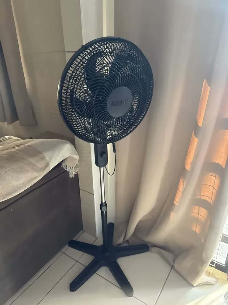 foto de comprador de Ventilador Arno Coluna Essential 40cm 6 Pás 220v Ve2c