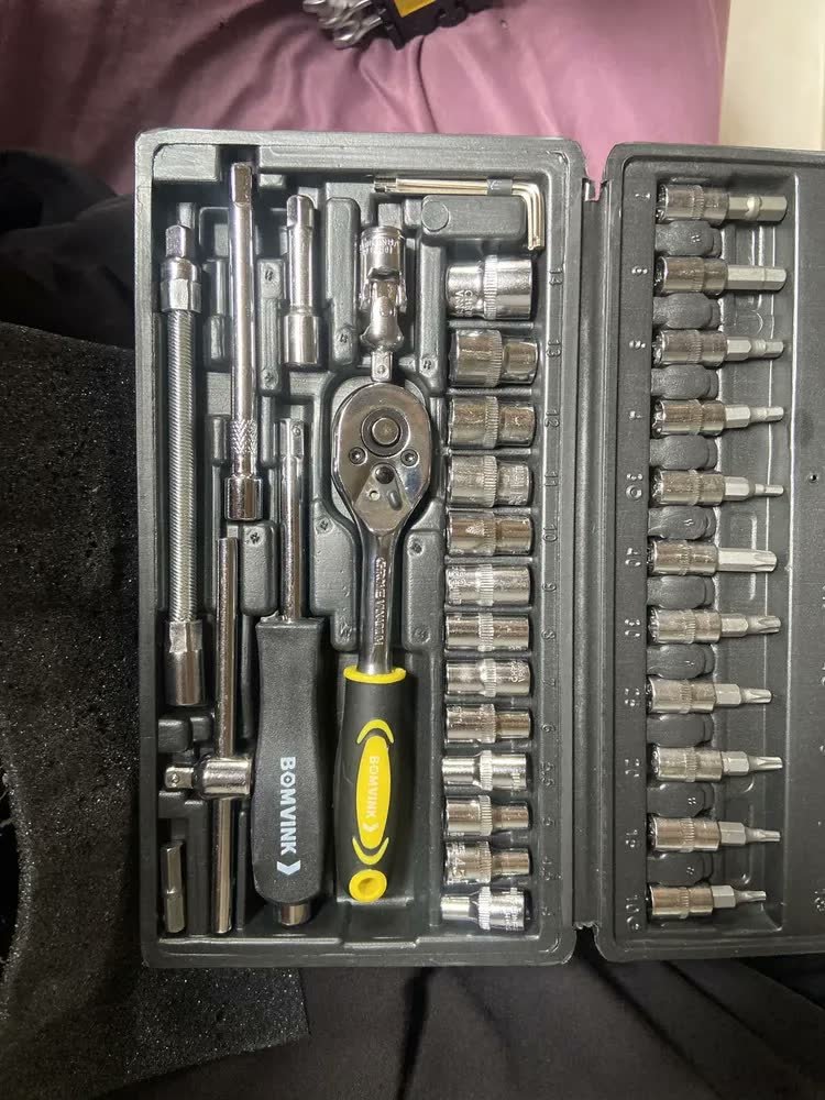 foto de comprador de Jogo Chaves Combinadas Kit Ferramentas Soquete Catraca Chave De Boca Combinada 58 Peças Crv Cietec