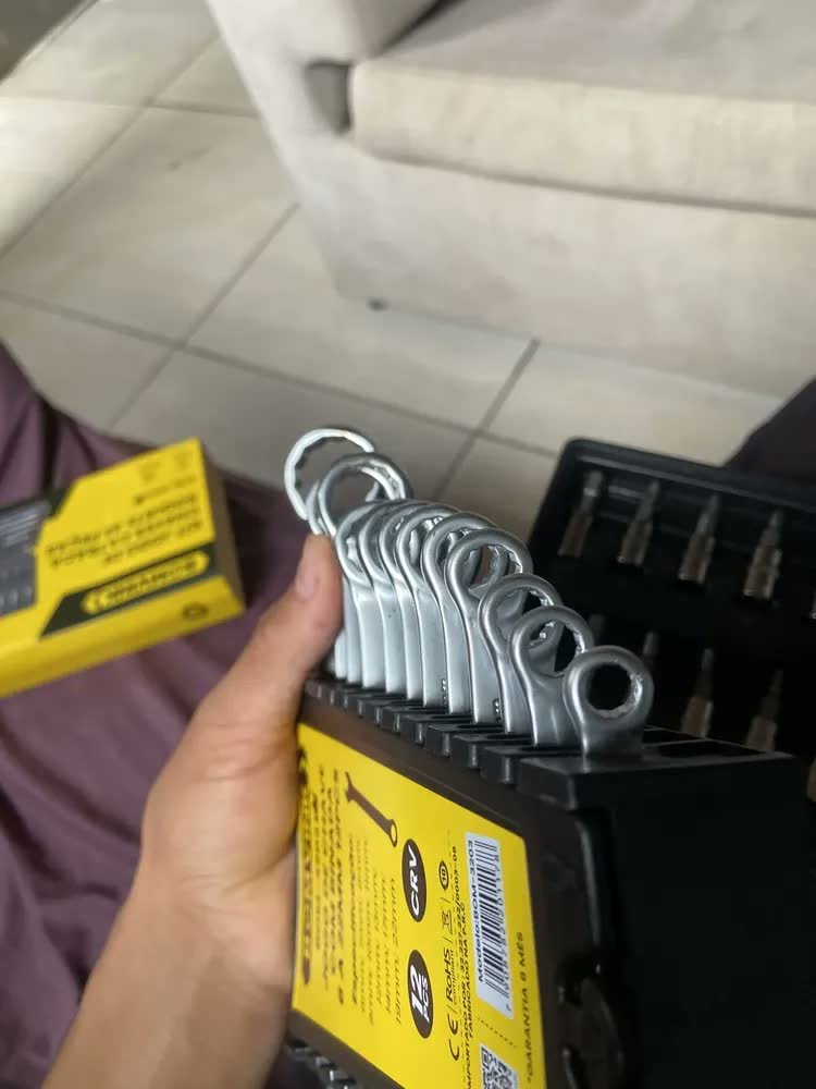 foto de comprador de Jogo Chaves Combinadas Kit Ferramentas Soquete Catraca Chave De Boca Combinada 58 Peças Crv Cietec
