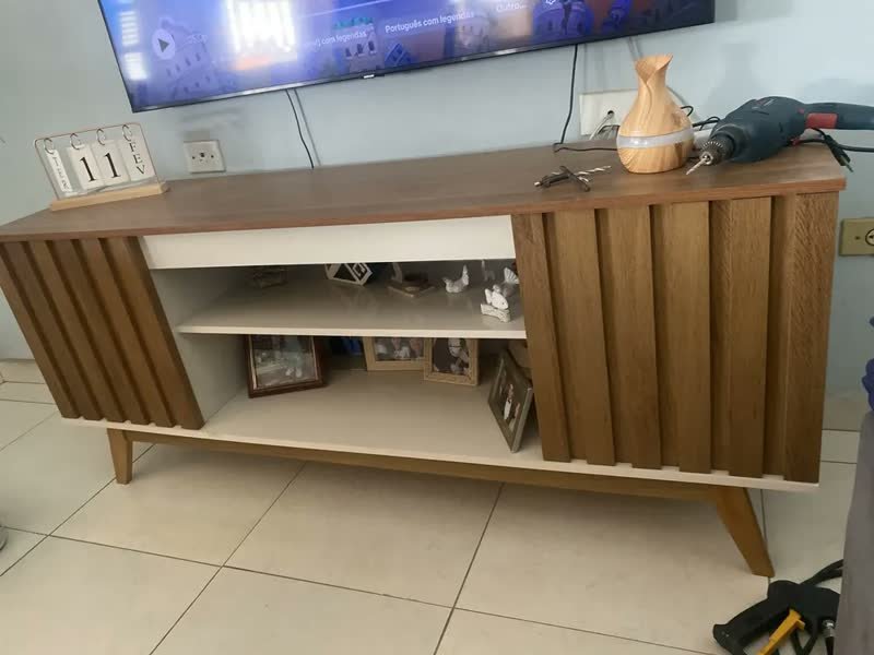 foto de comprador de Rack Ripado Bancada 1,60 P/ Tv 60 Polegadas Retro Multiuso Cor Off-white/ripado