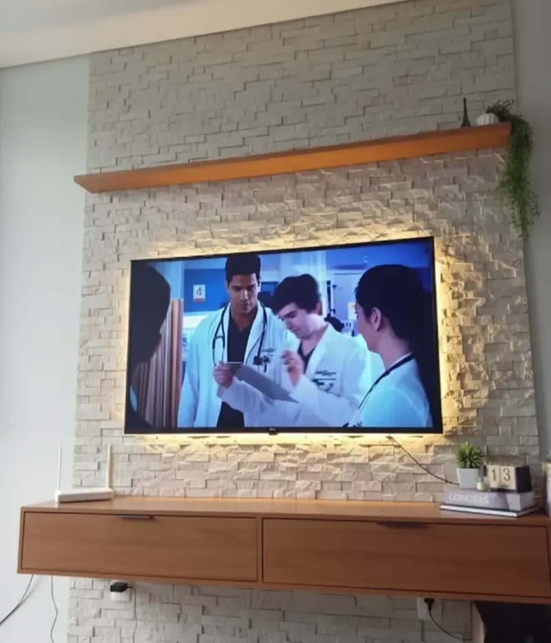 foto de comprador de Rack Tv 75 Pol. Suspenso 180cm 2 Portas Lila Cinamomo Z49 - Cinamomo