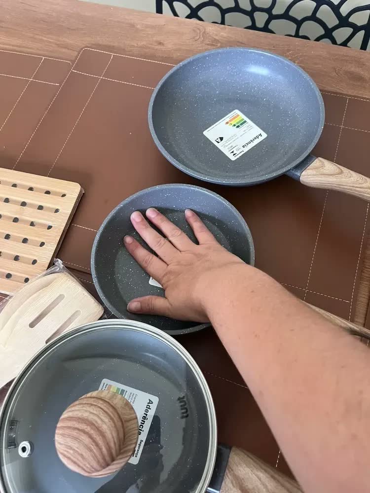 foto de cliente de Jogo De Panelas Induçao Antiaderente Cerâmica 10 Peças Ppg Pfoa Free Baunilha