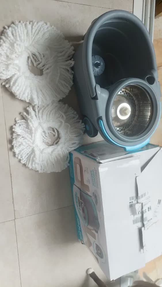 foto de comprador de Mop Profissional Inox 16l Com 2 Refis De Microfibra Glinter
