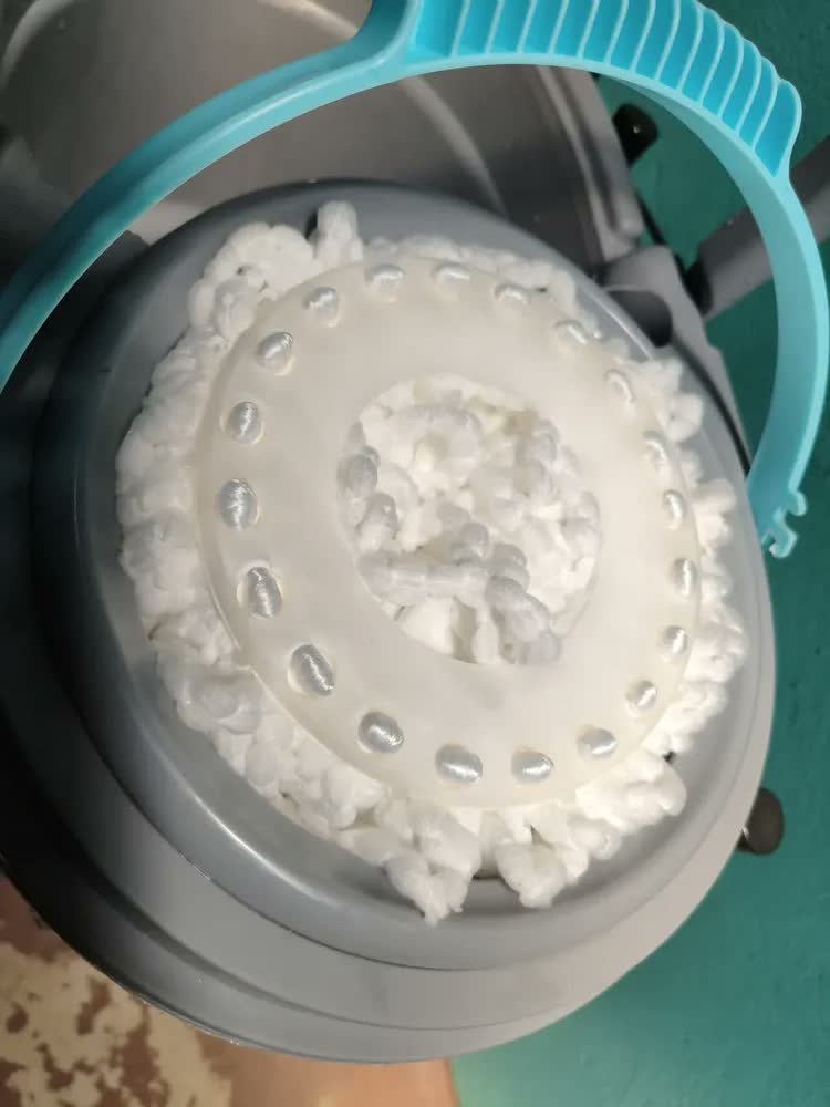 foto de comprador de Mop Profissional Inox 16l Com 2 Refis De Microfibra Glinter