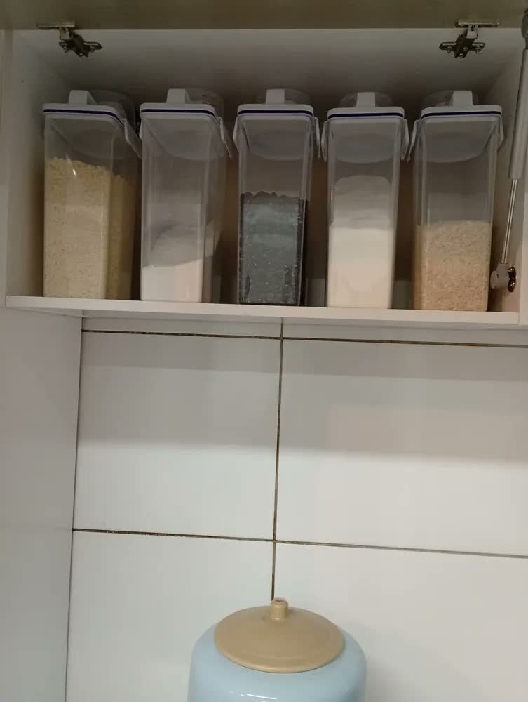 Conjunto 5 Potes Herméticos 2l Multiuso Dispenser De Armazenamento De Grãos Cereais Ração Sabão Com Copo Medidor E Bico Dosador Com Travas