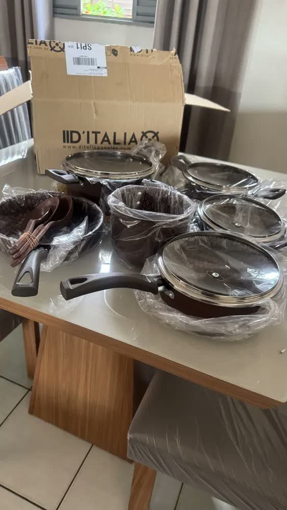 foto de comprador de Jogo De Panelas Antiaderente 10 Peças Prime Alumínio Teflon Cor Marrom-escuro
