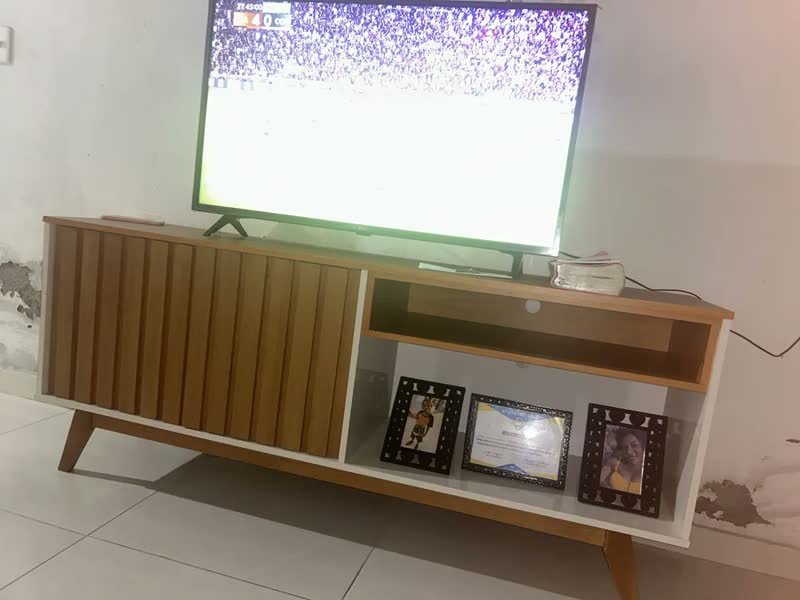 foto de comprador de Rack Para Tv 55 Polegadas Bancada Off-white/nature Ripado