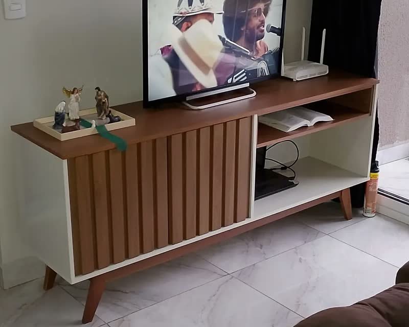 foto de comprador de Rack Para Tv 55 Polegadas Bancada Off-white/nature Ripado