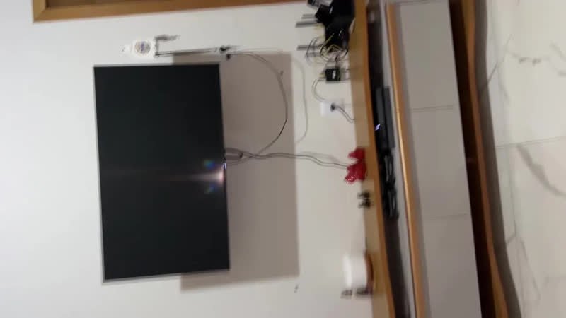 foto de comprador de Rack Para Tv De 75 Polegadas Guarapari Naturalle/off White