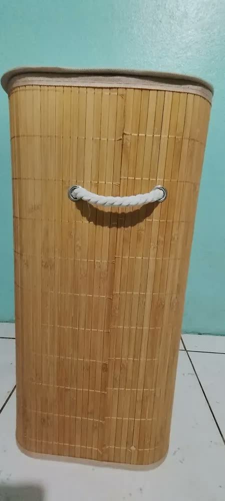 foto de comprador de Cesto De Roupa Suja Em Bambu 72l Retangular Dobravel Tampa E Alça Reforçada Pítia