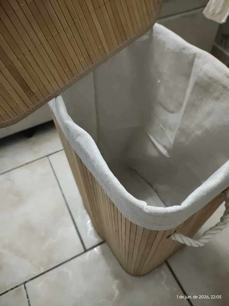 foto de comprador de Cesto Organizador De Roupa Suja Bambu 72l Dobrável Grande Bambu