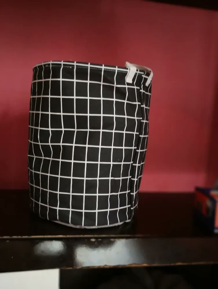 foto de comprador de Cesto Organizador Roupa Suja Dobrável Multiuso 40l Cor Cinza