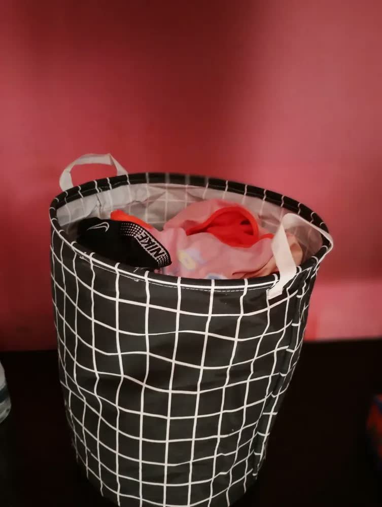 foto de comprador de Cesto Organizador Roupa Suja Dobrável Multiuso 40l Cor Cinza
