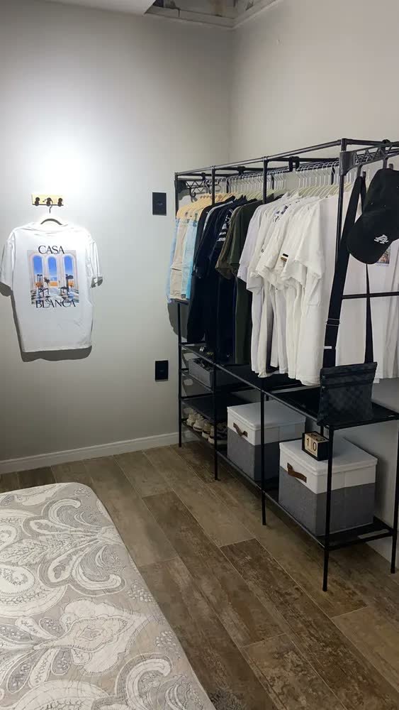 foto de cliente de Kit 50 Cabides Kparts Aveludado Preto E Cinza Bege